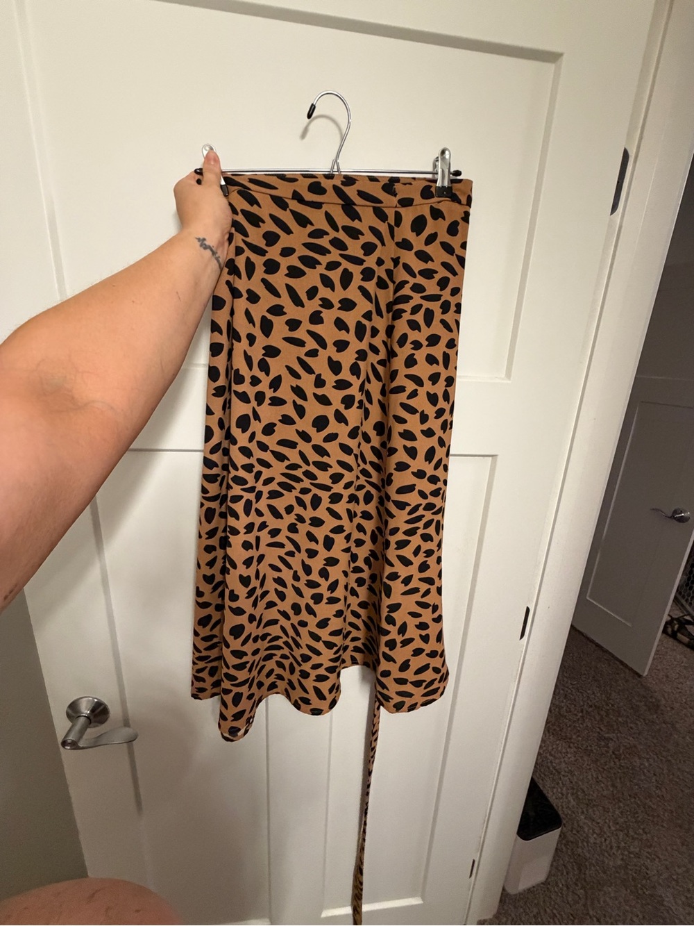 SHEIN Tan Midi Skirt with Black Leaf Print